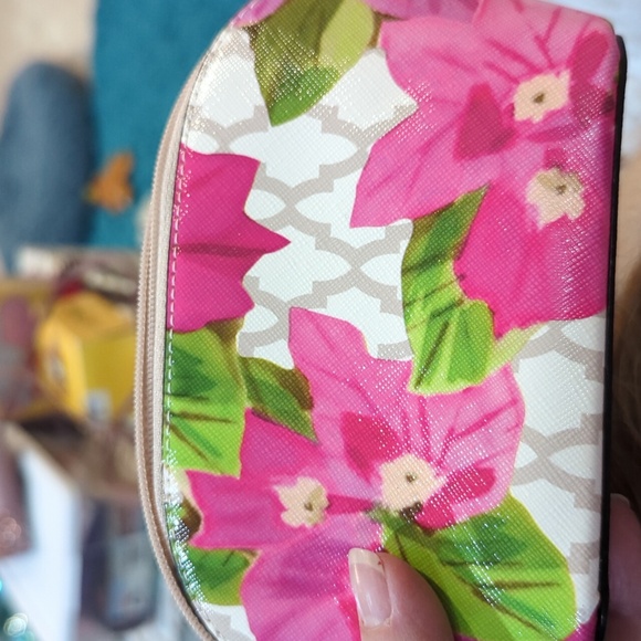 Kate Spade cosmetics bag - Picture 1 of 6